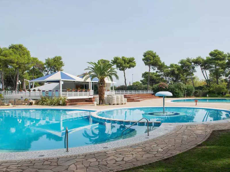 Camping Villaggio Baia Domizia, 4* - 1