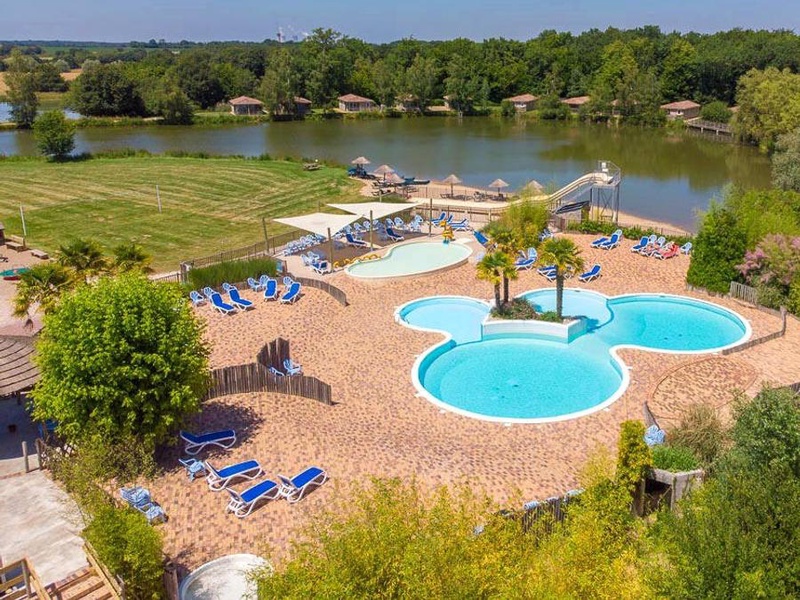 Camping Les Bois du Bardelet, 5* - 1