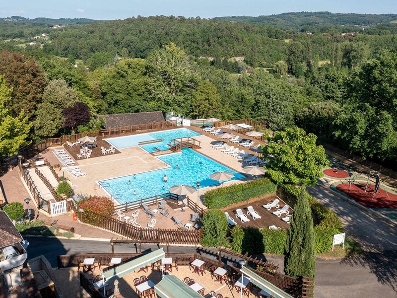 Camping Romanée - Les Grottes De Roffy 4* - 1