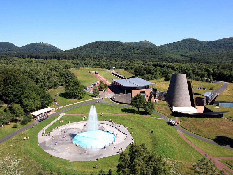 A la découverte des volcans d'Auvergne à Vulcania (à 30 minutes en voiture du parc) - 3* - 1