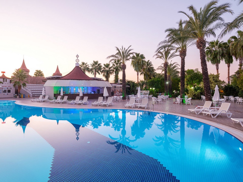 Naya Club Aydinbey Famous Resort 5* - 1