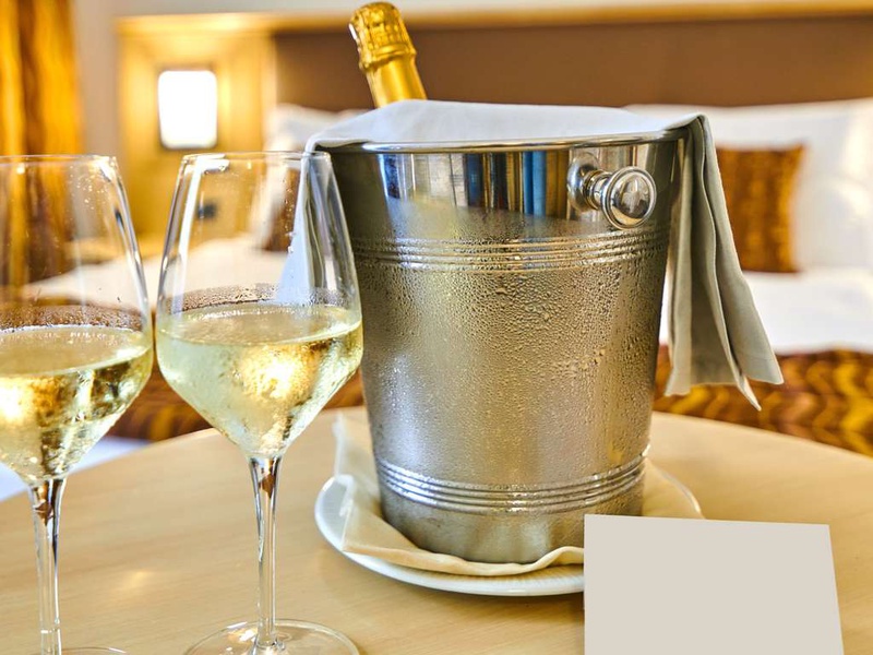 Week-end romantique avec champagne et accès au spa à Cabourg - 4* - 1