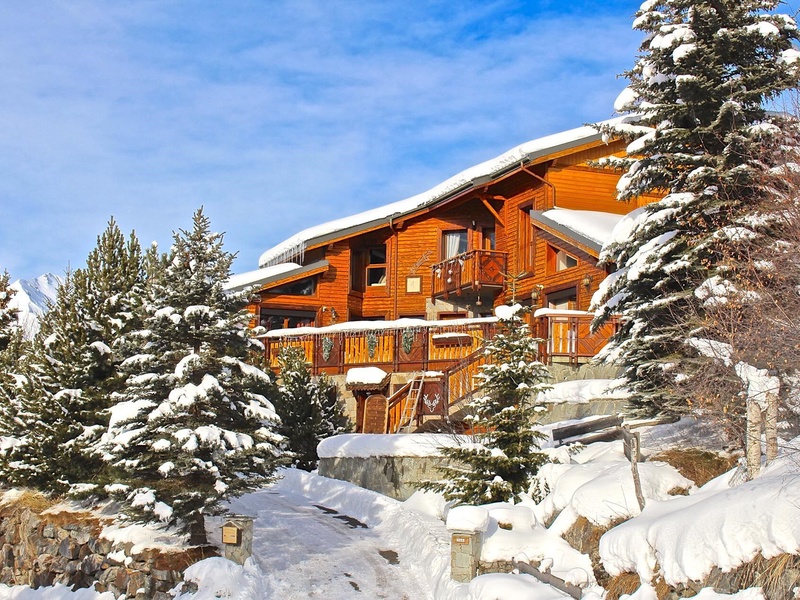 Chalet Mountain lodge - 1