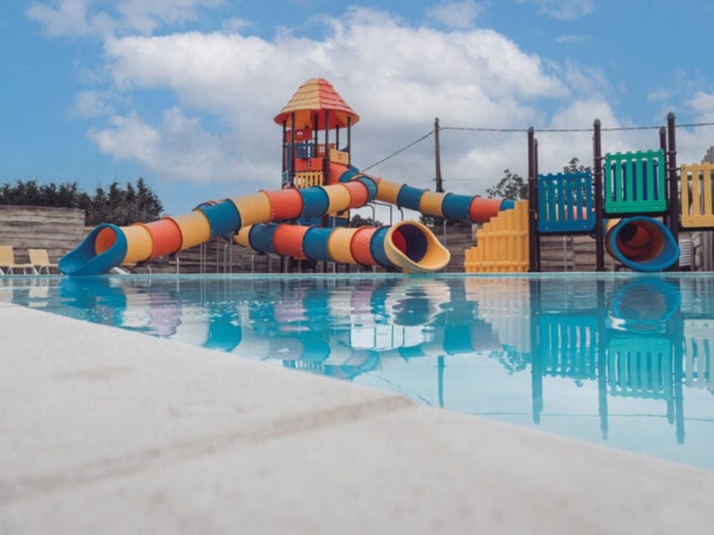 Camping Paradis des Pins - Royan, 4* - 1