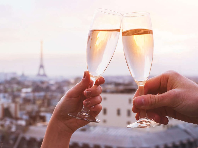 Romantisme avec champagne au pied de l'Arc de Triomphe - 4* - 1