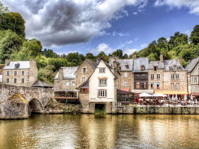 Séjour romantique dans la ville médiévale de Dinan, avec champagne ! - 3* - 1