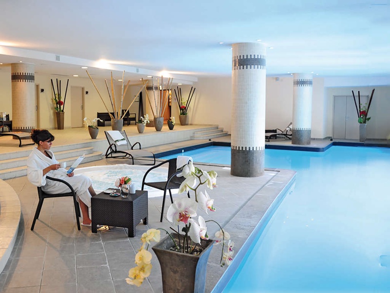 Parenthèse de luxe à Pau dans un magnifique hôtel 5* avec accès au spa - 5* - 1