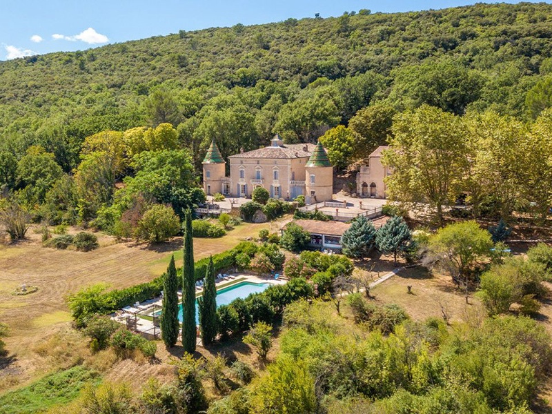 Camping Château de l'Eouvière, 4* - 1