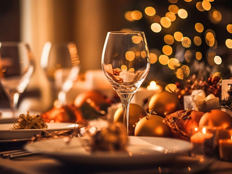 Nouvel An 2025 à Toulon avec dîner spécial, champagne et musique live - 4* - 1