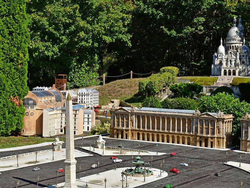 Mercure Maurepas Saint Quentin 4* + Petit-déjeuner + Entrée au Parc France Miniature + Accès à l'espace détente - 1