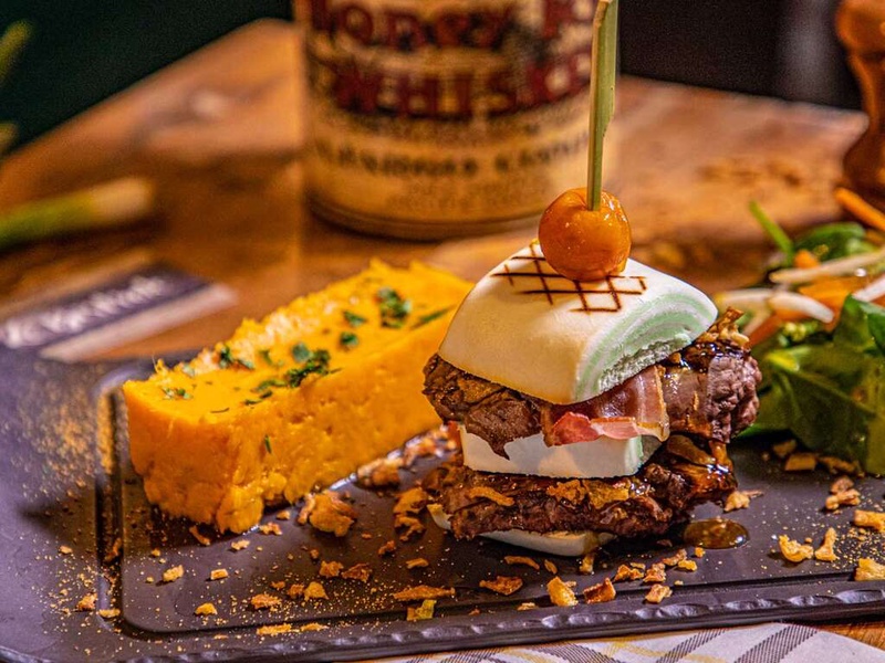 Escapade à Gérone avec dîner « pack burger » dans le centre-ville - 4* - 1