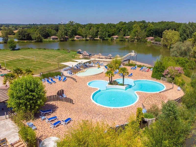 Camping Domaine Les Bois du Bardelet, 5* - 1