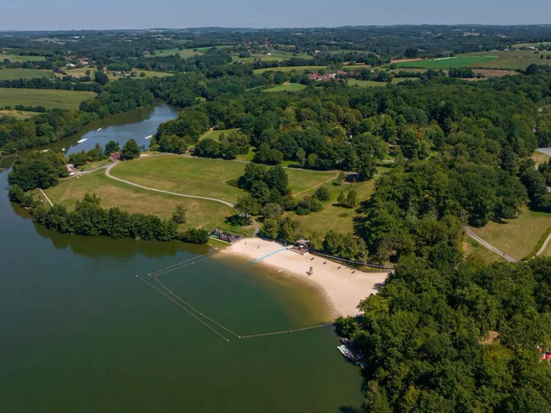Flower Camping et Base de Loisirs de Rouffiac, 3* - 1