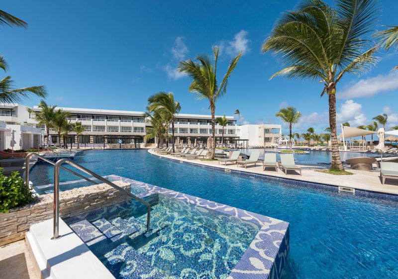 Hôtel CHIC Punta Cana Resort by Royalton 5* - 1