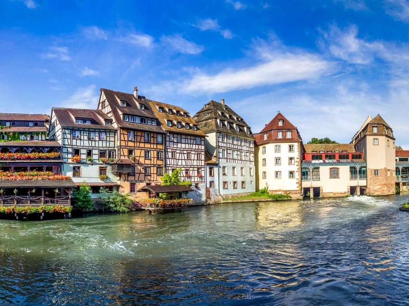 Escapade 4* avec baignoire balnéo à Strasbourg à deux pas de la cathédrale et la Petite France - 4* - 1