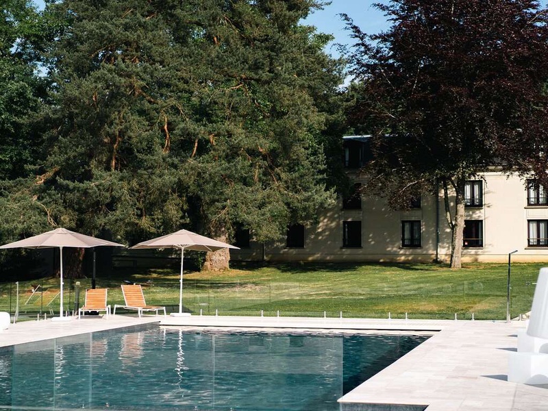 Superbe château transformé en 4 étoiles à quelques kilomètres de Paris - 4* - 1