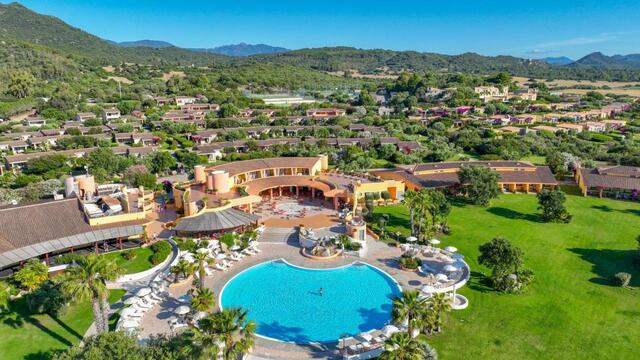 Hôtel Sant'Elmo Beach Resort 4* - 1