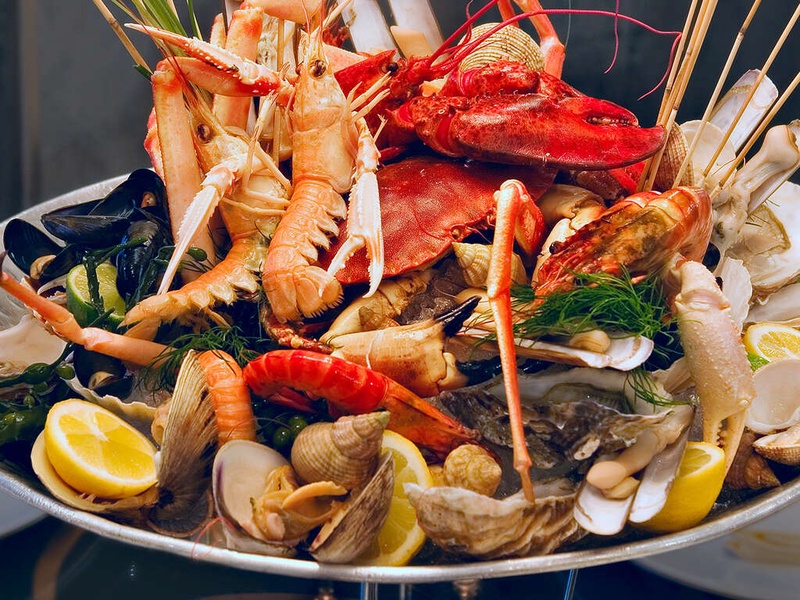 Plateau de fruits de mer face à la mer à Crozon - 3* - 1