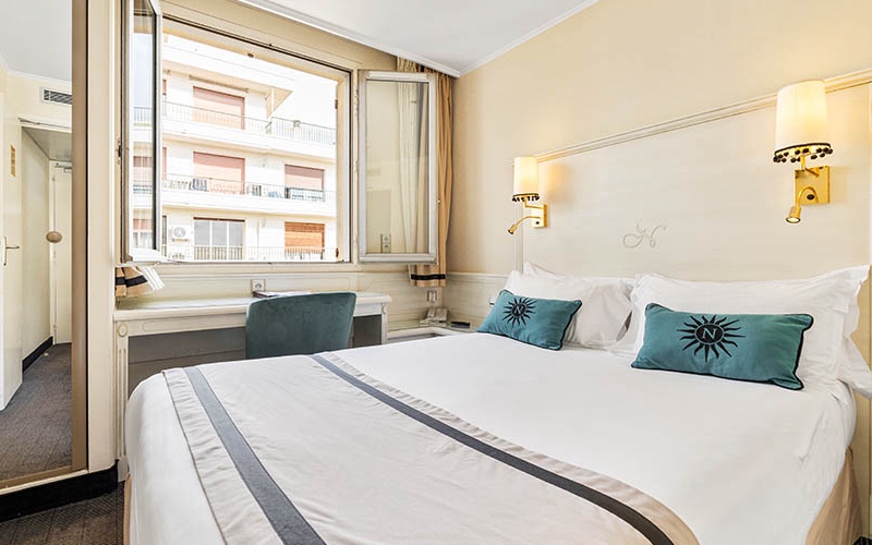 Hôtel Napoléon 3* - 1