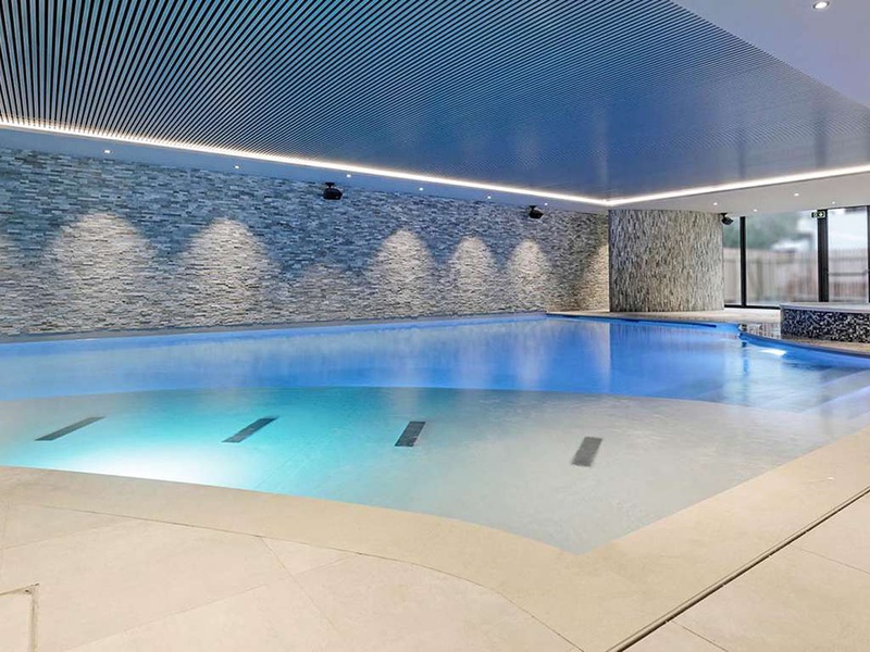Séjour 4*confort et détente à Nivelles en chambre supérieure avec spa et piscine - 4* - 1