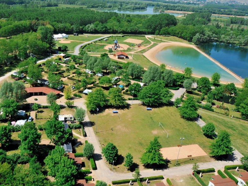 Camping du Lac de Cormoranche, 4* - 1