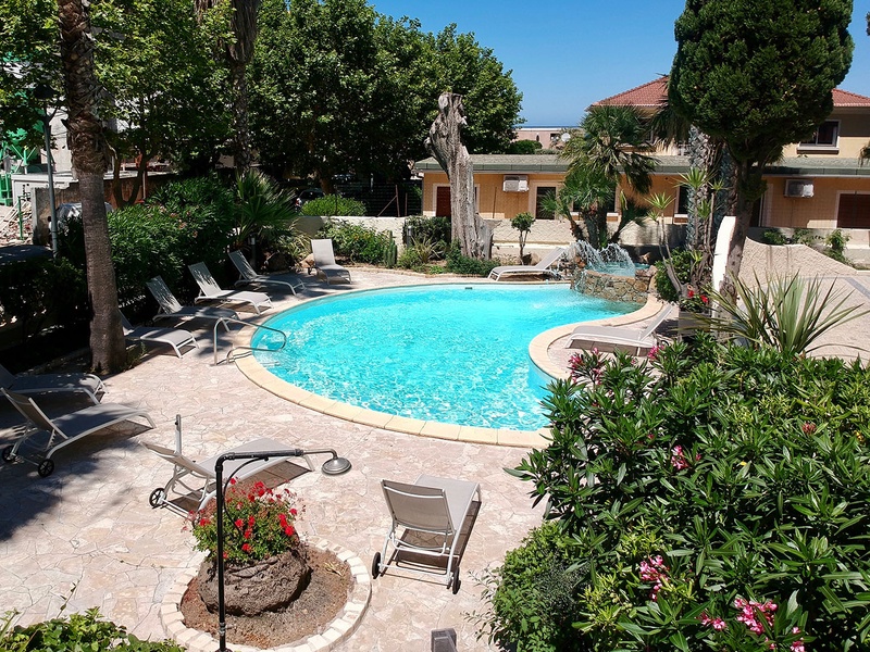 Hôtel Le Splendid 2* ( avec vols réguliers ) - 1