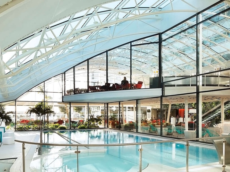 Séjour en chambre supérieure idéal avant ou après un vol à Roissy - 4* - 1