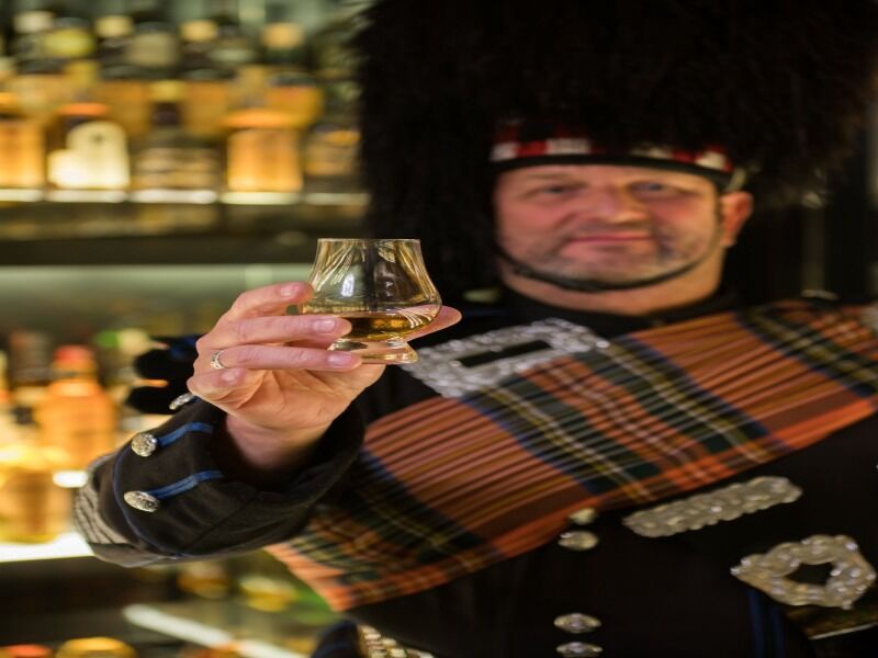 Autotour Tour Gastronomique et de Whisky - De Glasgow A Edimbourg - 1