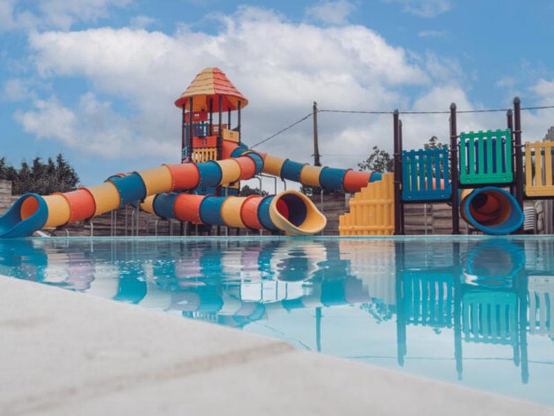 Camping Paradis des Pins - Royan, 4* - 1
