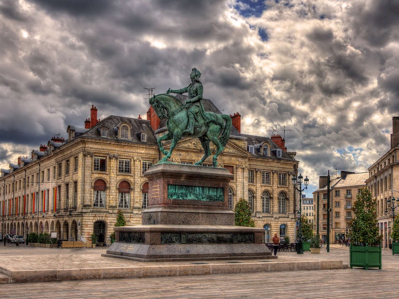 Prestige et Romantisme à Orléans - 4* - 1