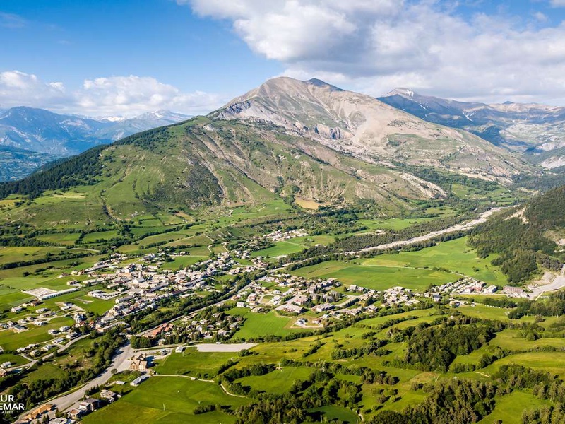 Séjour avec 2 soins de balnéothérapie près du Parc national des Écrins - 4* - 1