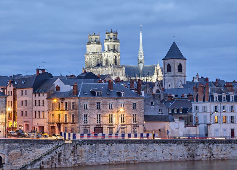 Evasion et détente en bord de Loire au coeur d' Orléans 4* - 1