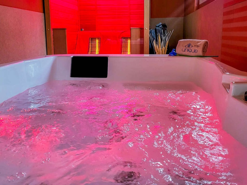 Séjour détente avec accès privatif au bains à remous et sauna - 4* - 1