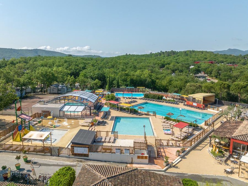 Camping Domaine de Chaussy, 4* - 1