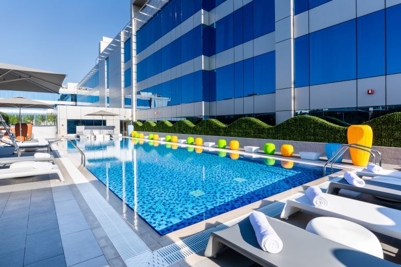 Studio M Arabian Plaza Hotel & Hotel Apartments - 1