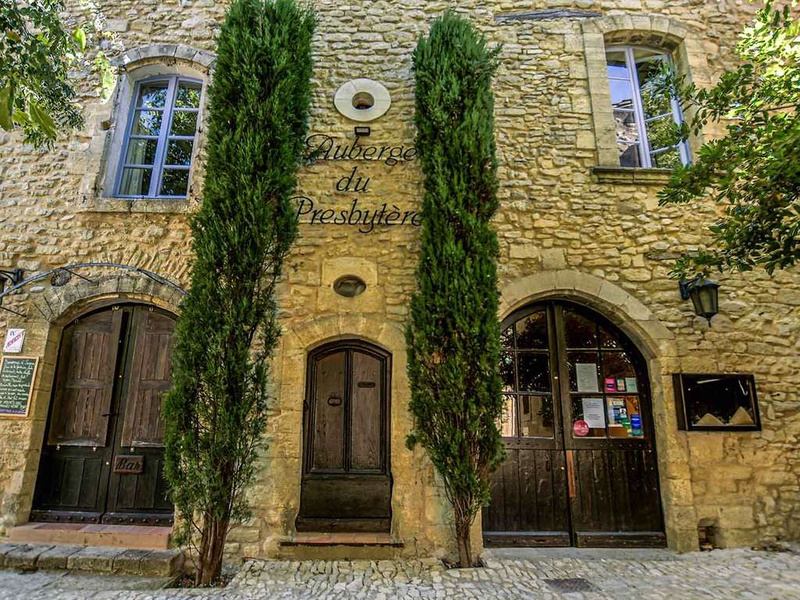 Évasion Aux portes du Lubéron, avec bouteille de vin et détail de bienvenue - 3* - 1