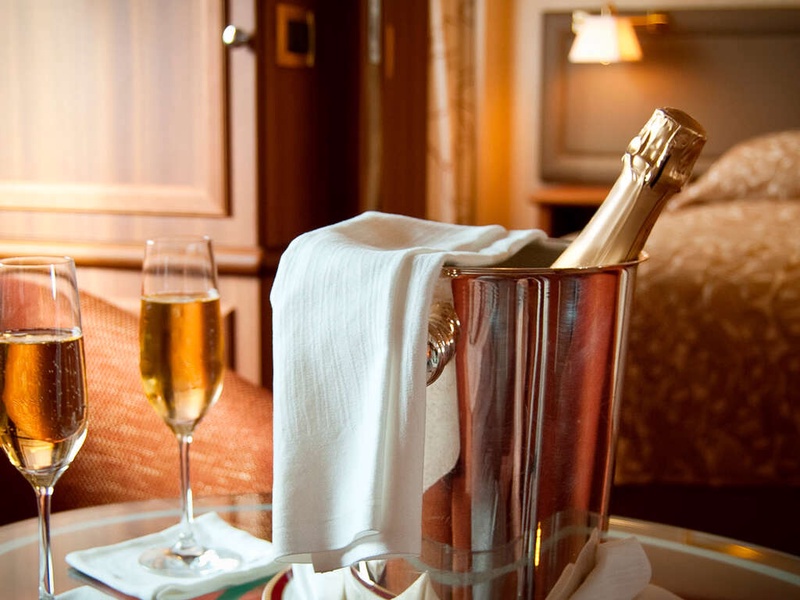 Séjour romantique avec champagne à Paris Montparnasse - 4* - 1