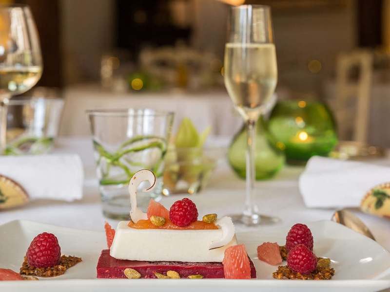 Dîner gastronomique et accès spa dans un hôtel de luxe près d'Avignon - 5* - 1