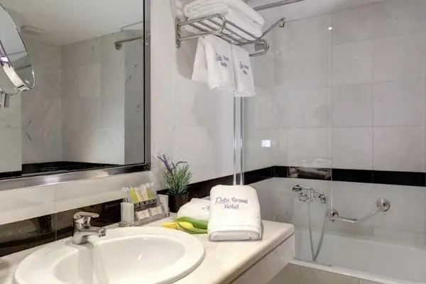 Hôtel Polis Grand 4* - 69