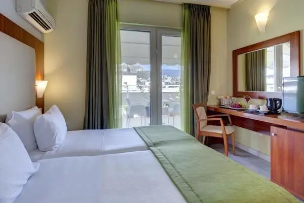 Hôtel Polis Grand 4* - 77