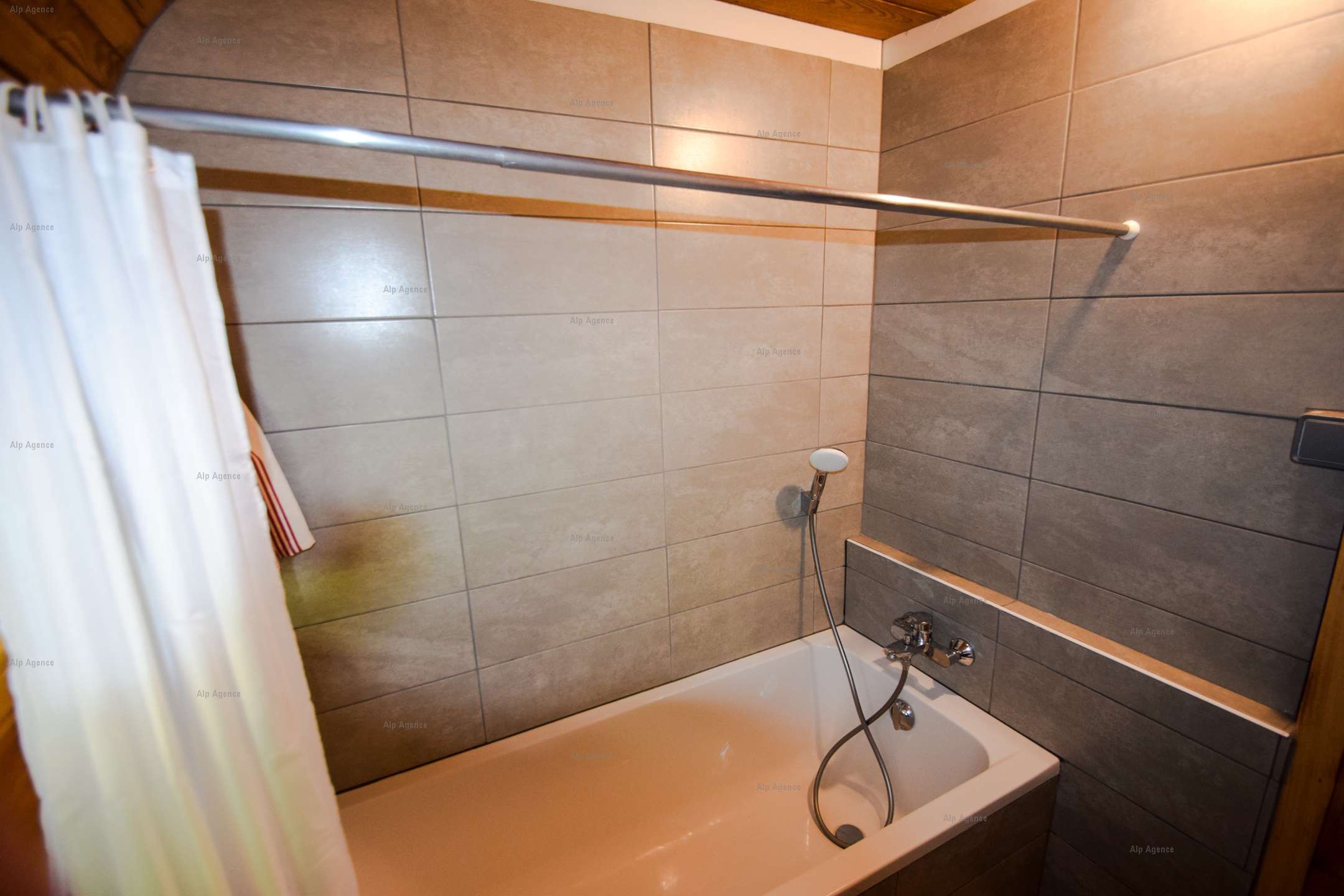 Chalet SCHI JAACAS - 8/10 pers - PLAGNE CENTRE - ref CTJAC - 11