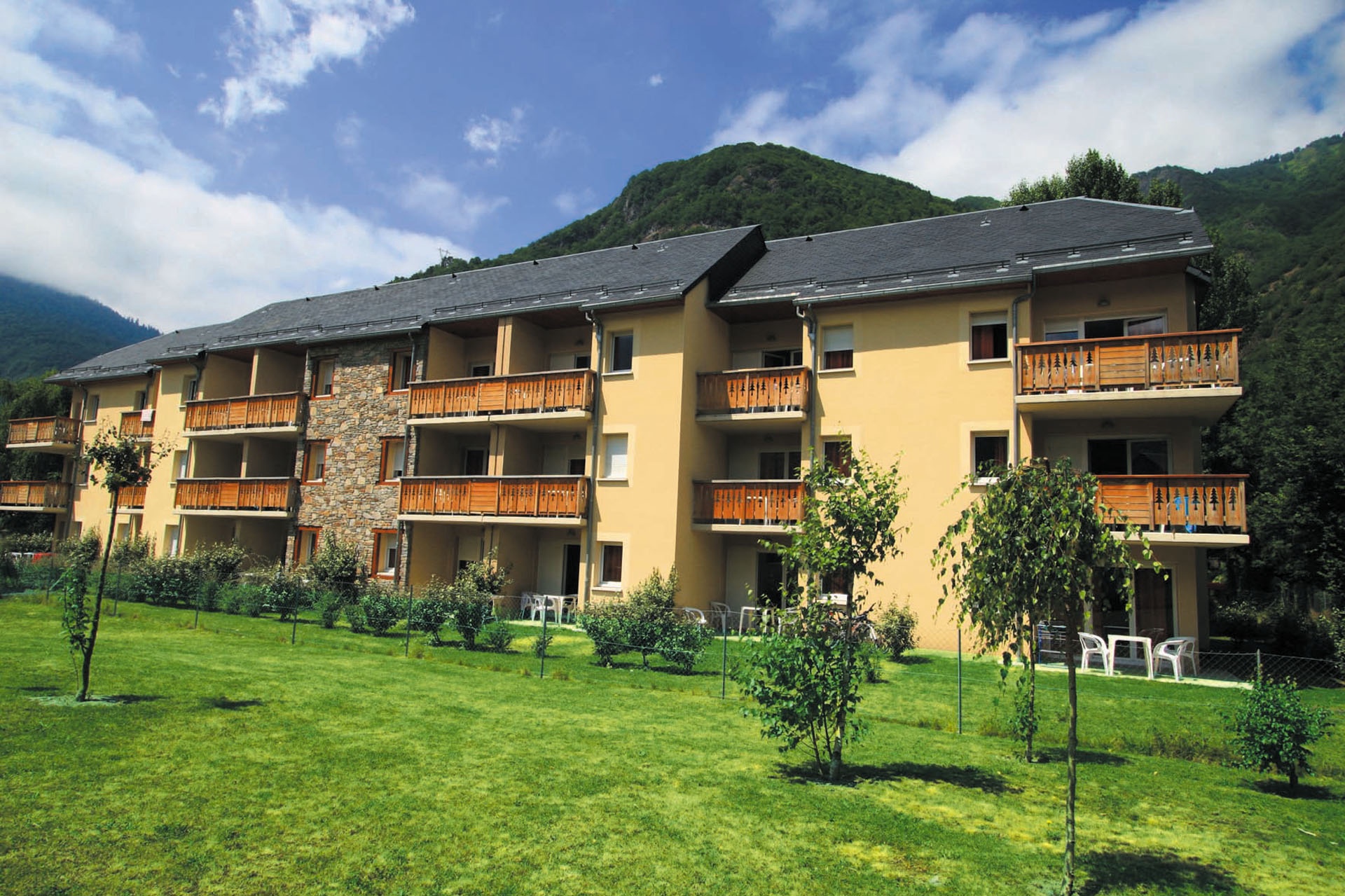 residence-lagrange-les-pics-daran-3