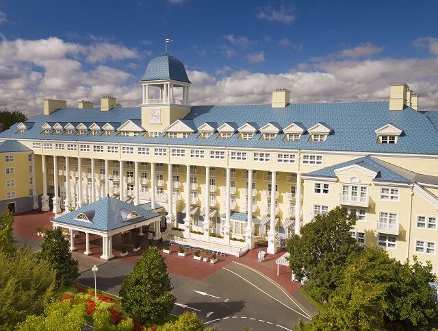 disney-newport-bay-club-hotel-entrees-au-parc
