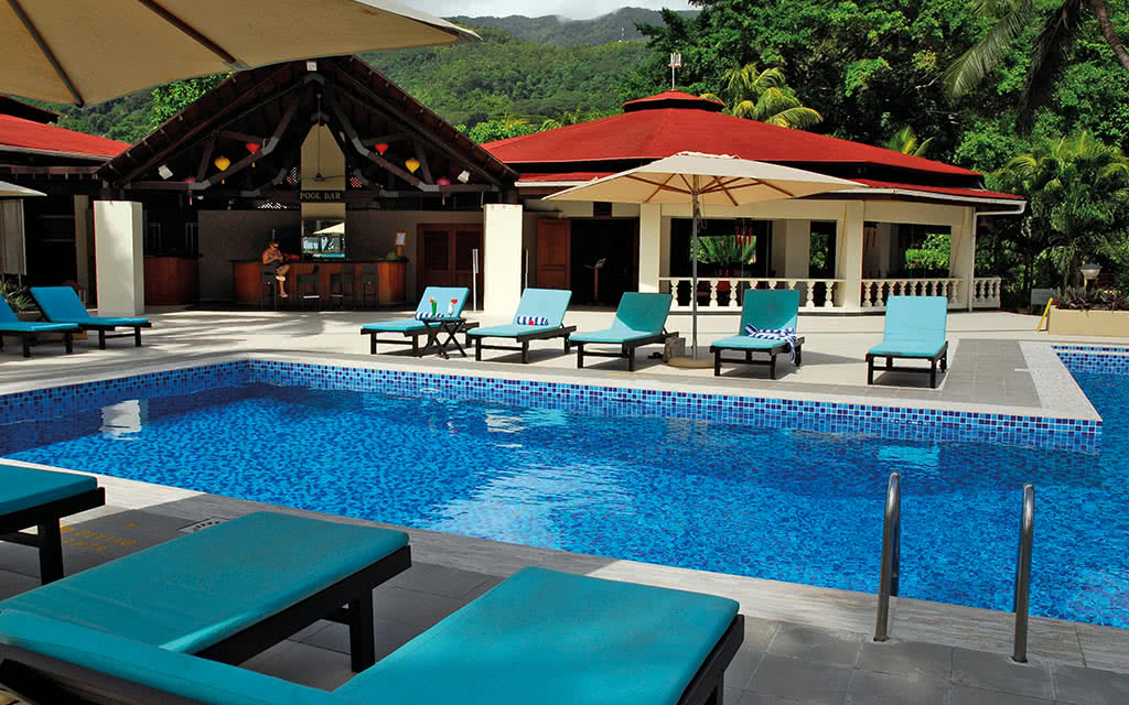 hotel-berjaya-beauvallon-bay-3