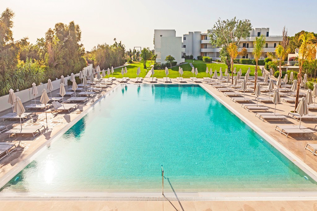 hotel-blue-sea-holiday-village-4-by-ovoyages