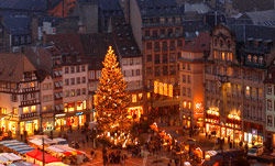 Marches De Noel A Strasbourg Strasbourg Alsace Lorraine Grand Est France Avec Voyages Leclerc Mister Fly Hotel Ref 253620