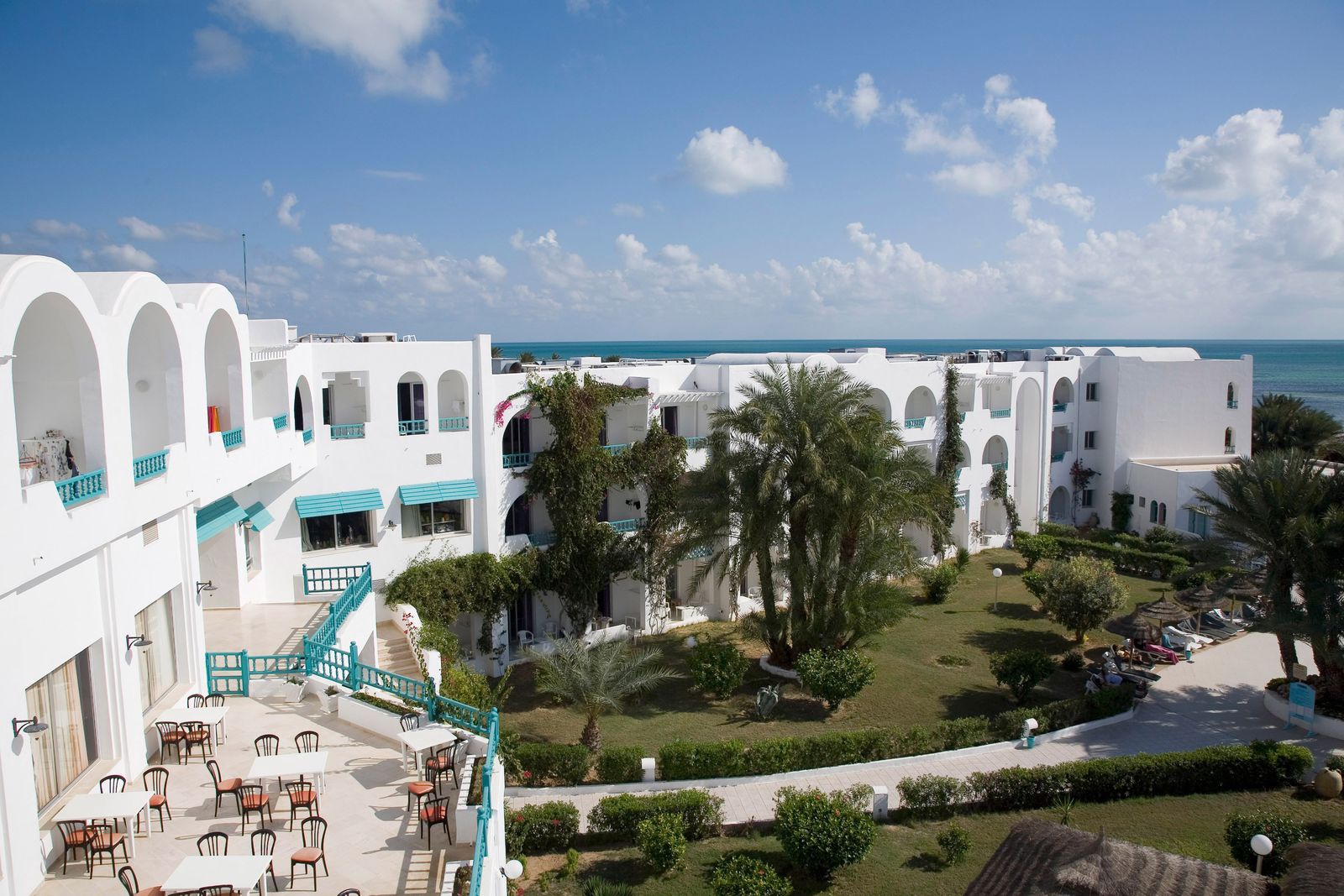 Club de vacances pour jeunes celibataires