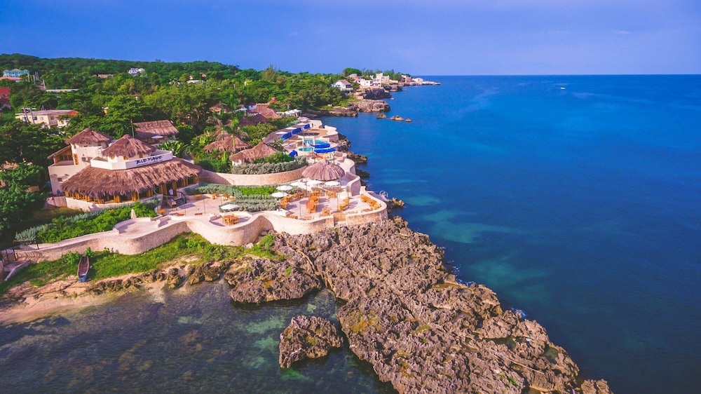 ocean-cliff-hotel-3