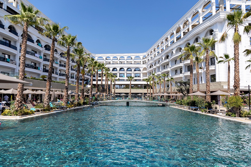 oclub-experience-fafa-aqua-palace-5