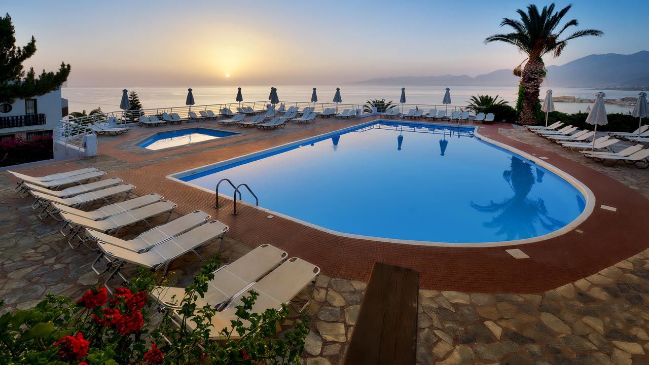 hotel-hersonissos-village-4-by-ovoyages